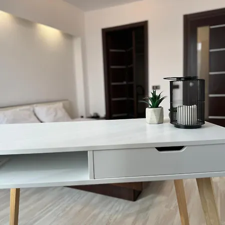 Red Flat 2br With Luxurious King Bed & Hot Tub 公寓 布加勒斯特